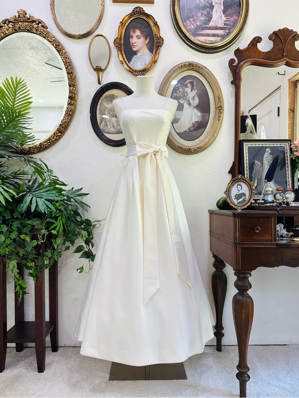 Elegant Ivory Satin A-Line Dress with Sash - Picture 6 of 16